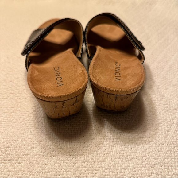 Vionic women’s open toe wedge sandal / dress shoe size 10 - Picture 4 of 10